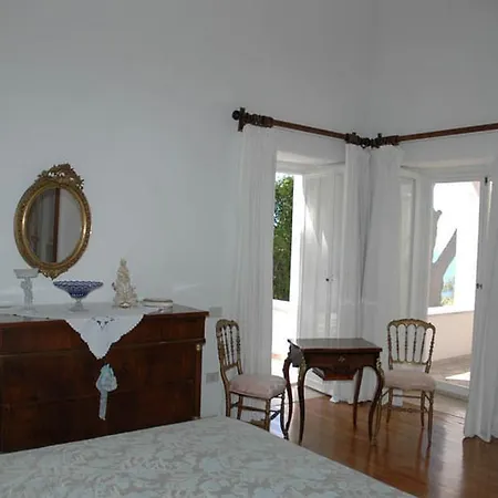 Villa Fonte Gaia * كابري