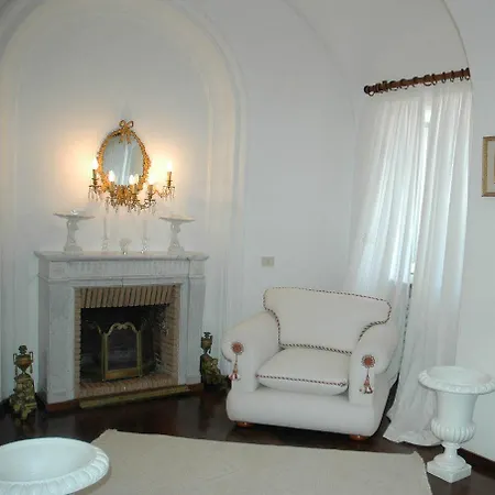 Villa Fonte Gaia فيلة كابري
